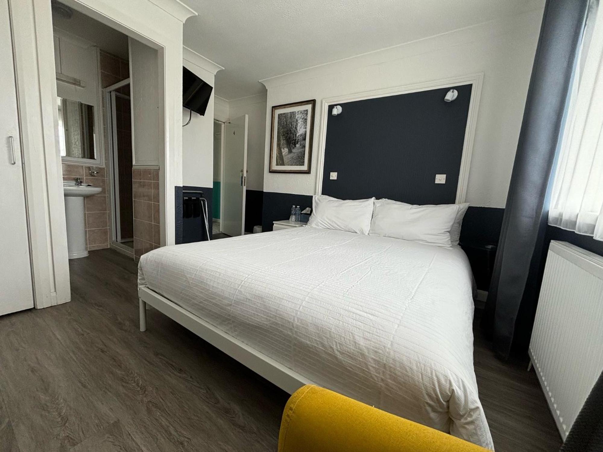 Orient B&B Holyhead Bagian luar foto